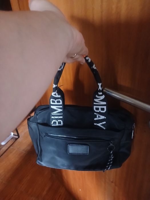 Mala preta bimbola