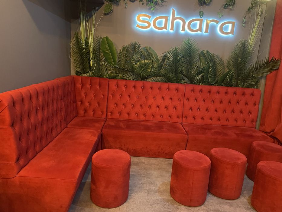 Sofá estabelecimento mais puff