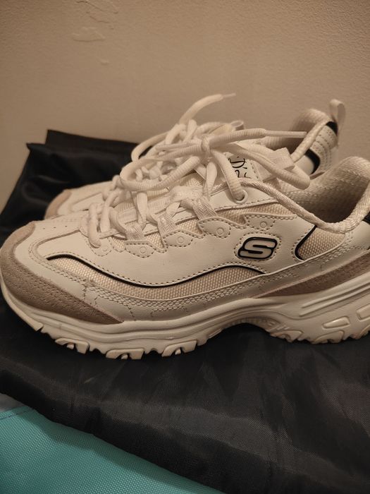 Tênis skechers brancos
