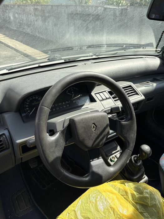 renault clio 1995