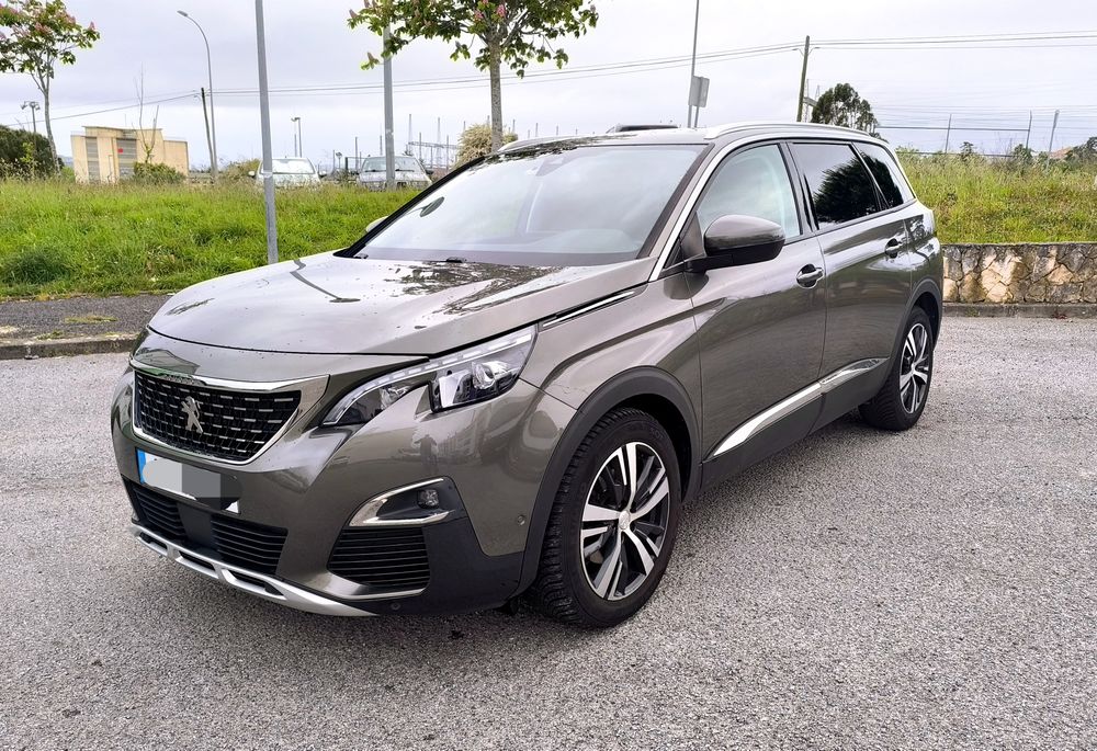 Peugeot 5008 Allure 1.5 HDI Automático