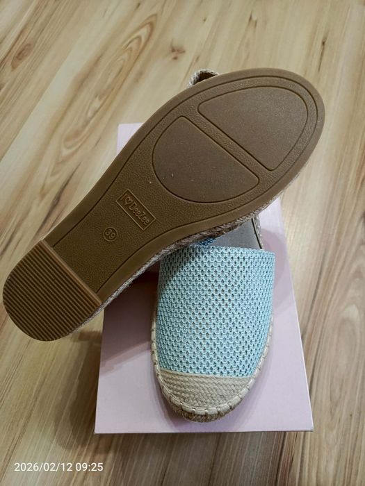 DeeZee nowe espadryle 39