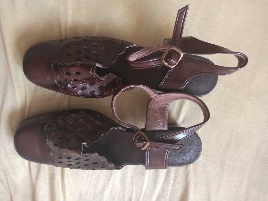 Nowe buty skórzane damskie letnie r. 39