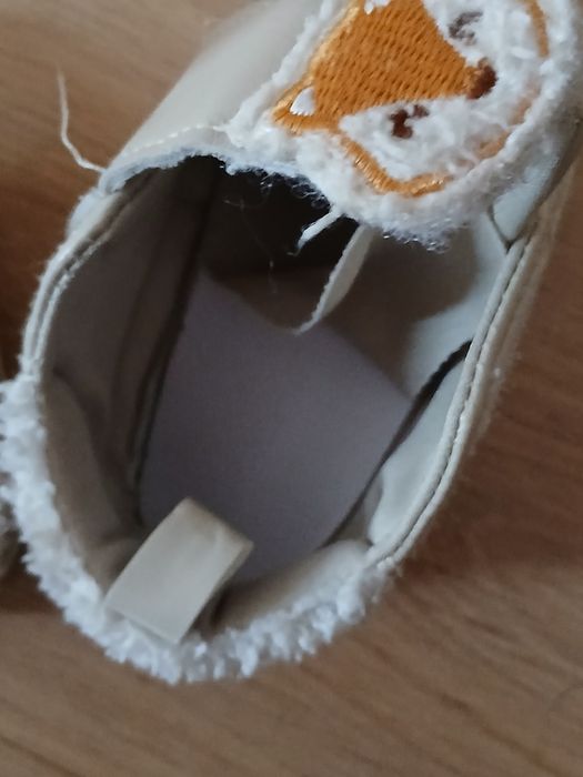 Buciki niemowlęce 18