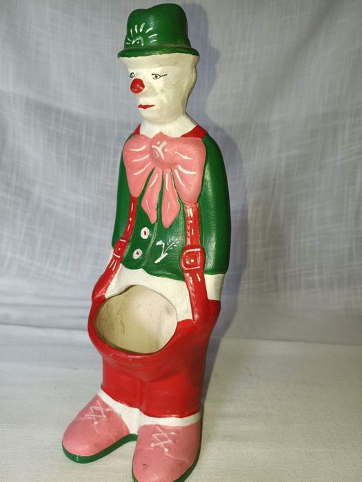 Smutny klaun figurka doniczka