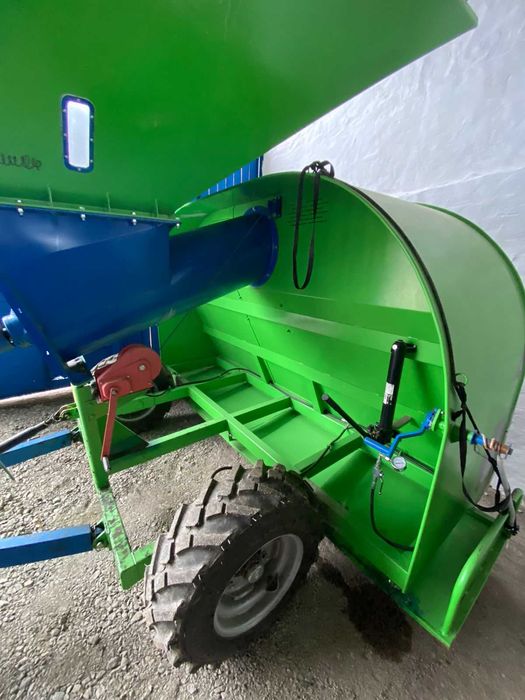 Завантажувач зерна AG - BAG G250