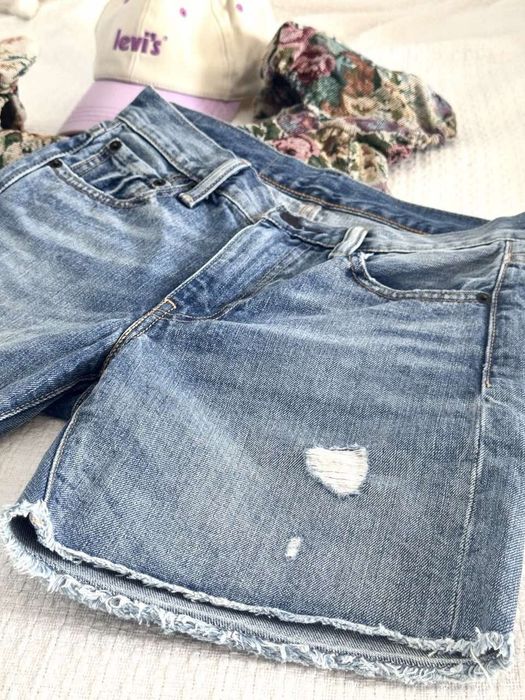 Жіночі шорти бренду "Levi's" 505 оригінал, розмір 25, голубі, стан нових