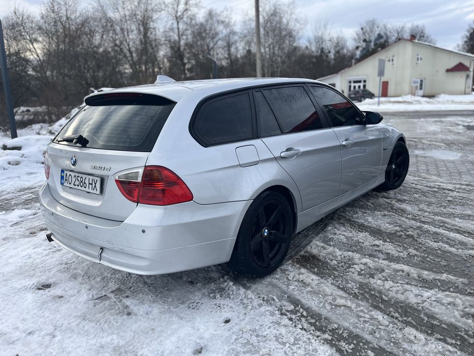 Продам BMW e91 320d