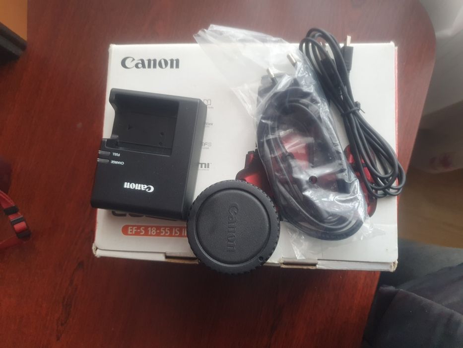 Фотоапарат Canon 1100D