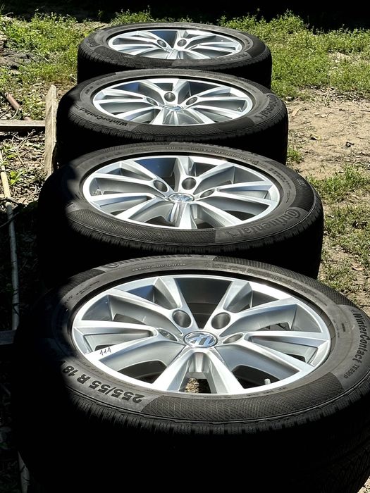 диски Оригінал R18 8J ET53 5X130 Dia71.6 Touareg