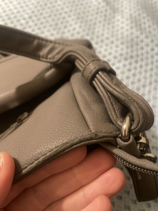 Сумка жіночі є дефекти