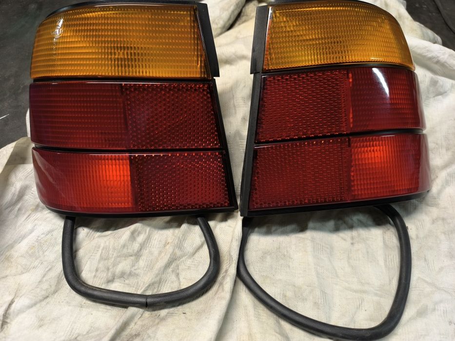 BMW E34 91 r. Orginał lampy tył hella