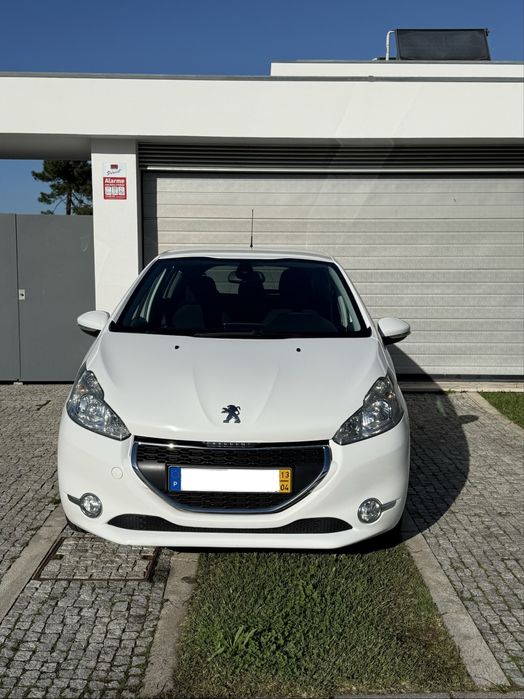 PEUGEOT 208 1.2 Allure - C/NOVO