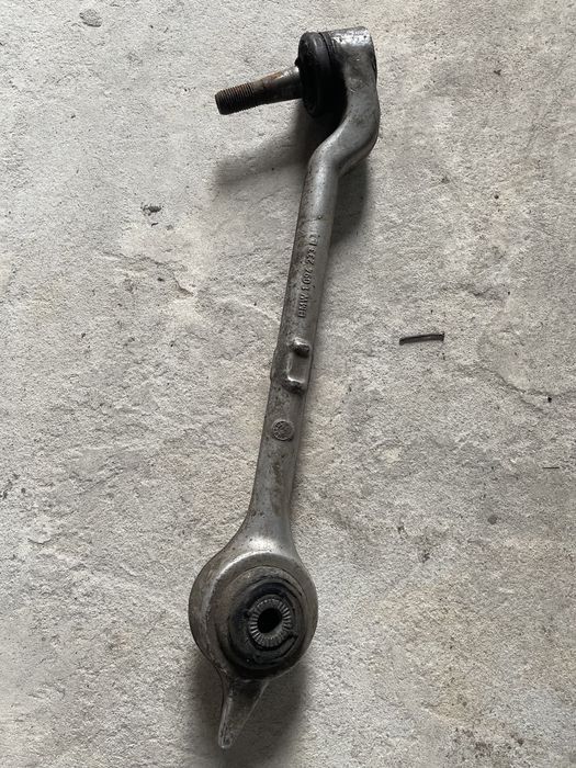 Ричаги е39 пердні/задні під реставрацію Торг