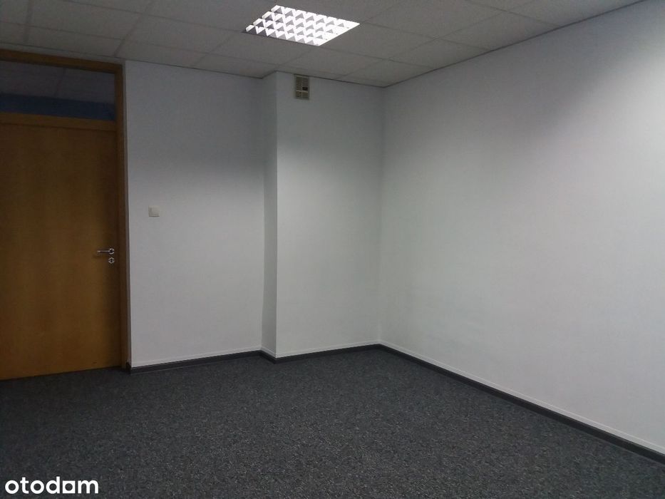 Biuro z parkingiem i recepcją 24h na dobę 50m2