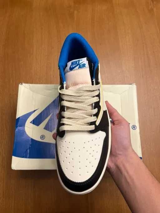 Jordan 1 Retro Low OG SP Fragment x Travis Scott R.42