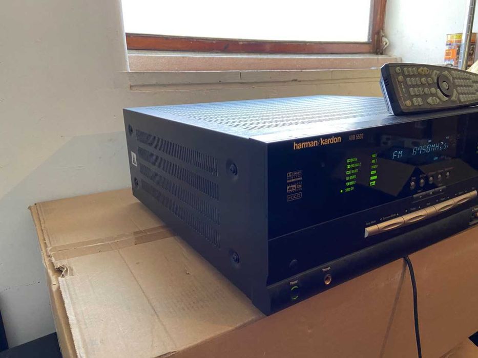 HARMAN KARDON  AVR 5500 reciver  de cinema.