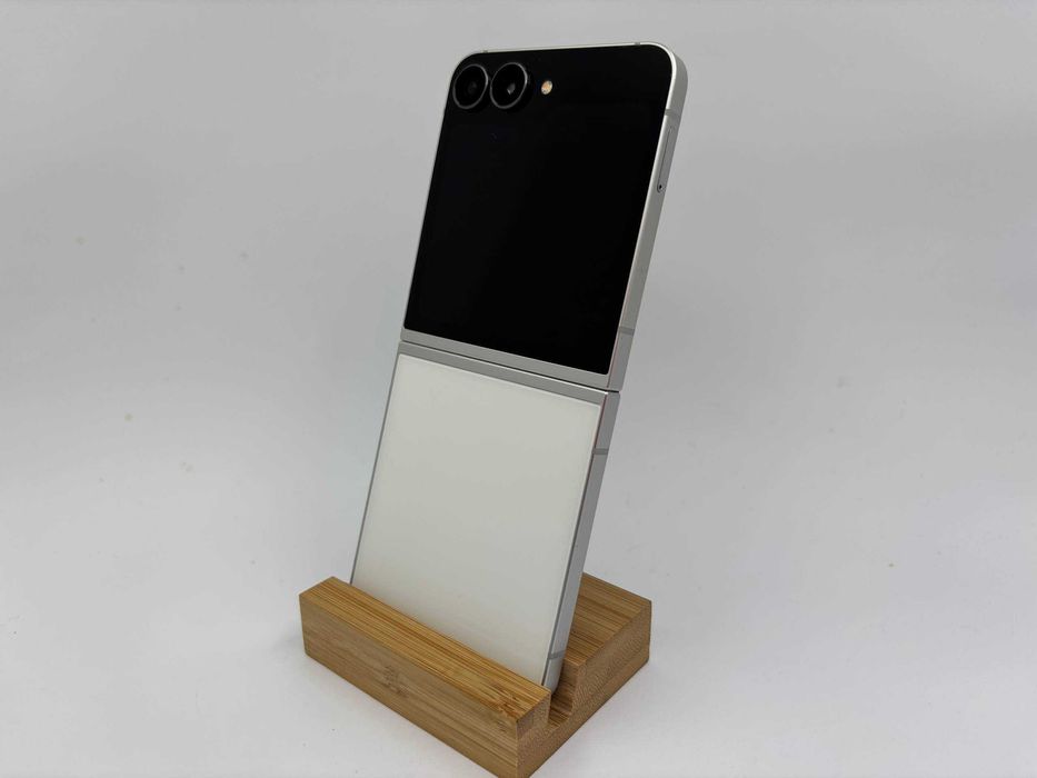 Samsung Galaxy Flip 7 FE 256GB White ГАРАНТІЯ 6 Місяців