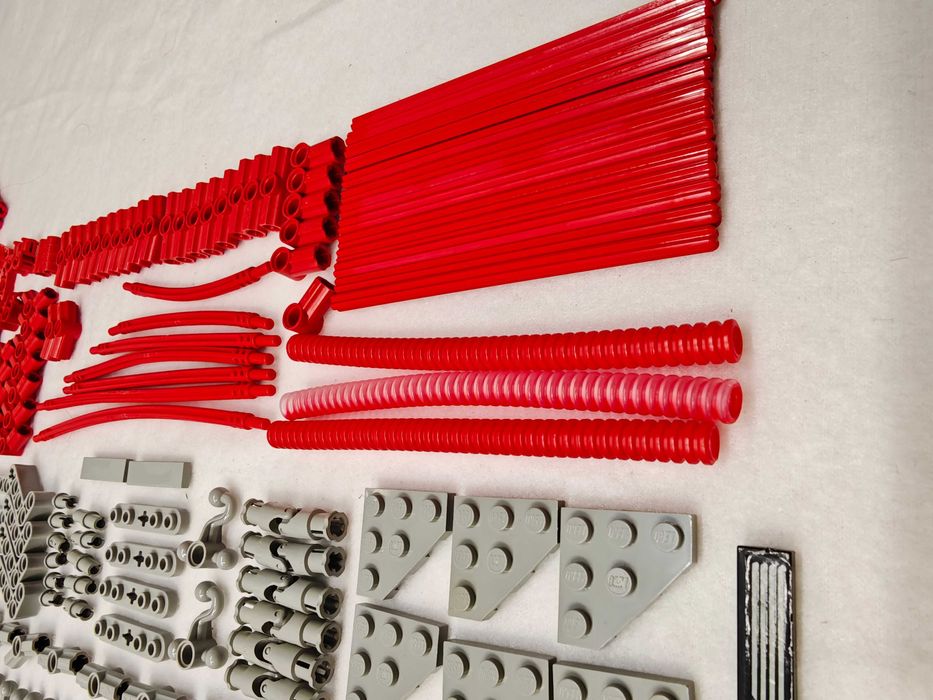 Lego Technic 8448 "Super Street Sensation"; 1999; [185]