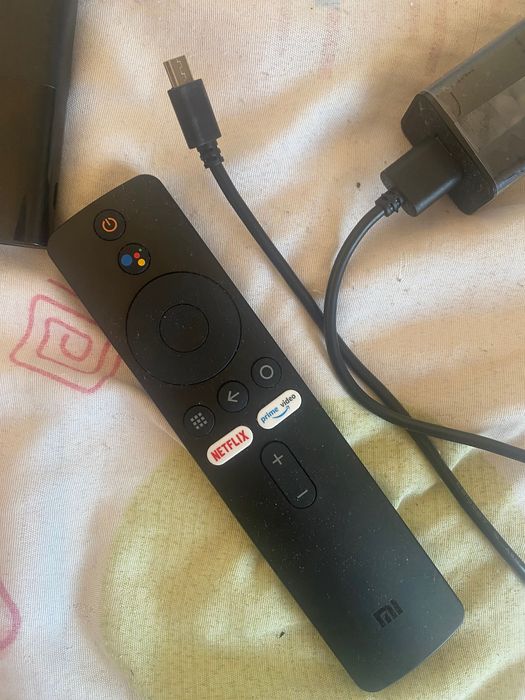 O aparelho é um dongle HDMI,