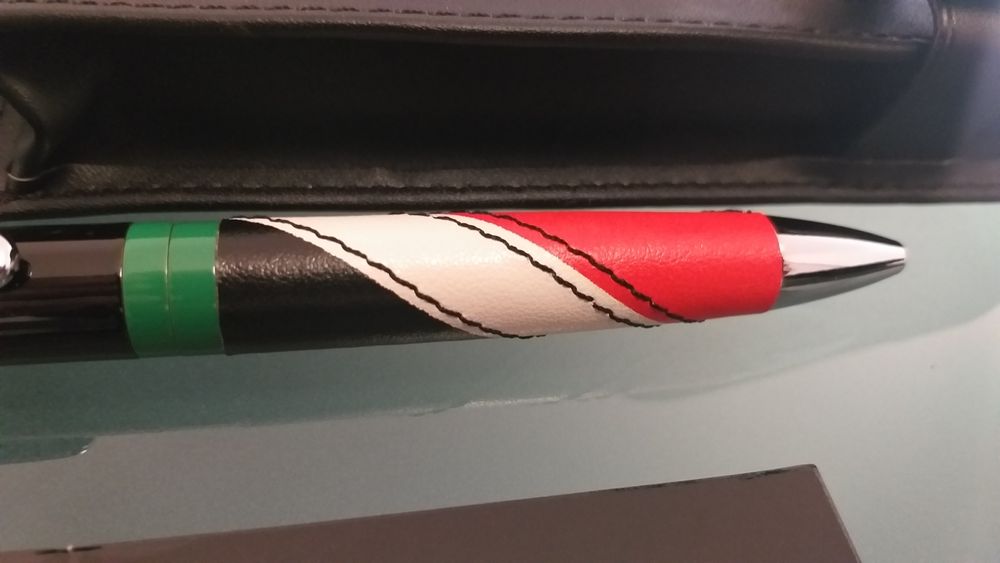 Ducati - Caneta Oficial em couro