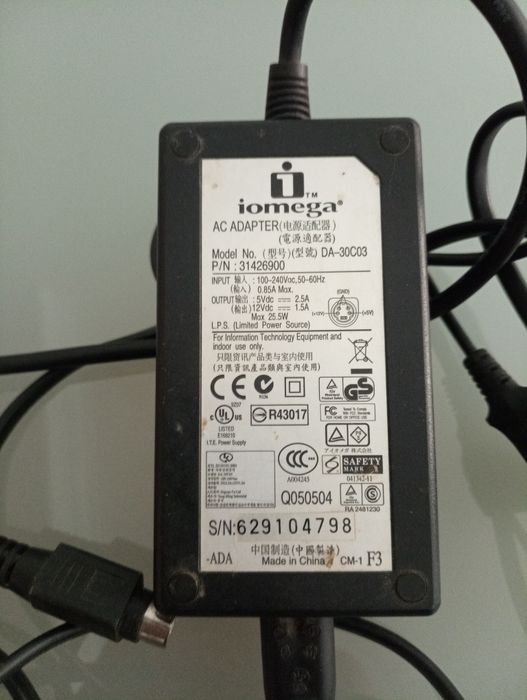 Adaptador CA iomega - Modelo DA-30C03