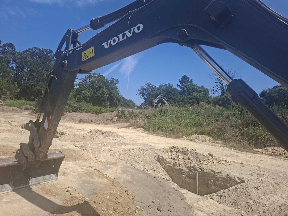 MÁQUINA DE RASTOS VOLVO ECR88D