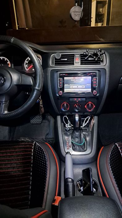 Продам автомобиль Wolkswagen Jgeta 6