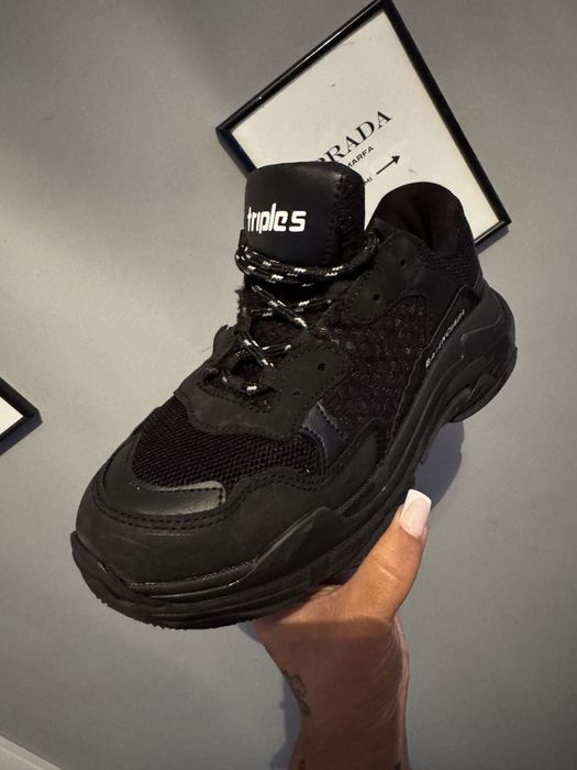 Buty sportowe. Adisasy