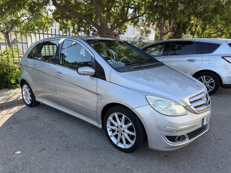 Mercedes-Benz B200 automático