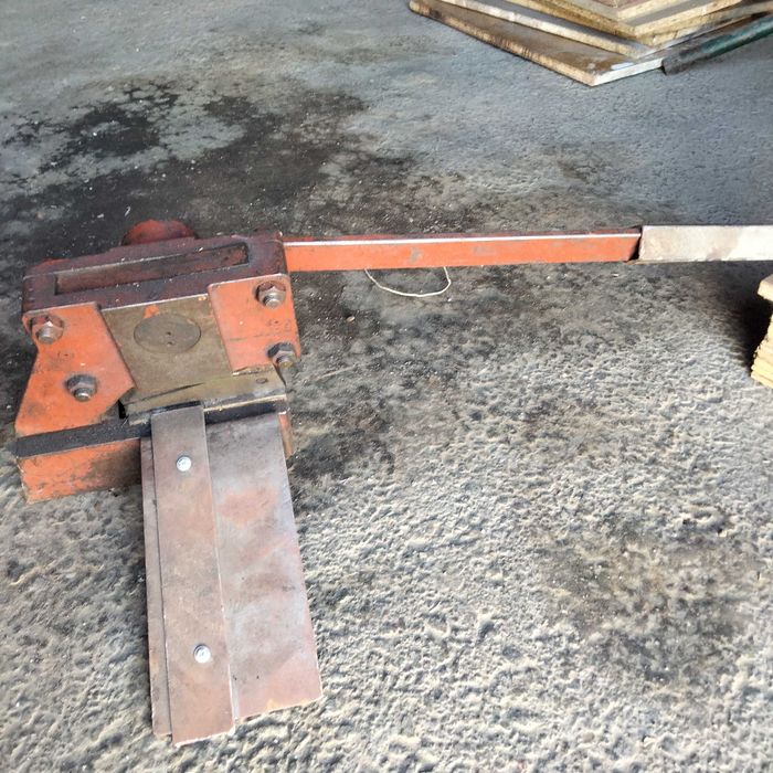 Для рубання арматури та дроту