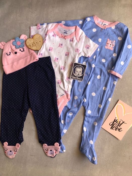 Копмлект на девочку ( боди, ползуны, шапка, человечек)