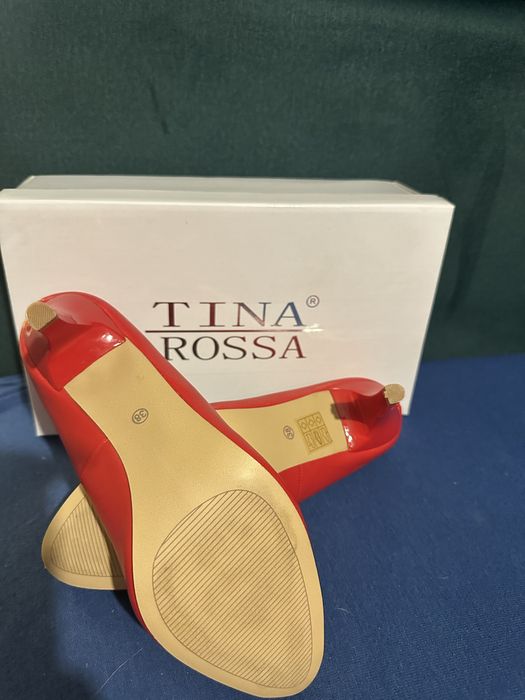 Nowe czerwone szpilki Tina Rossa rozmiar 38