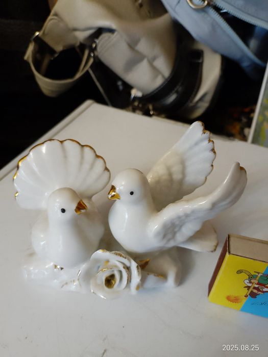 Статуэтка голуби