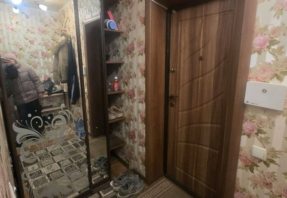Продам 1к квартиру на Виставці