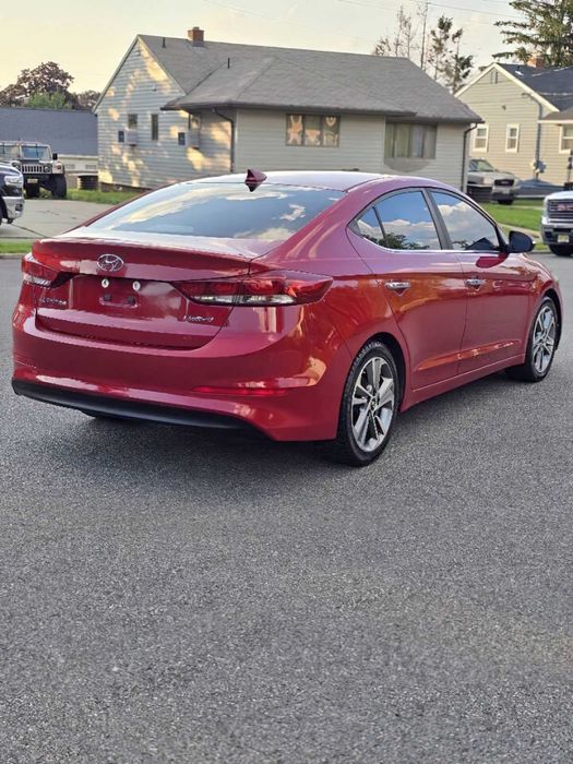 Hyundai Elantra      2017