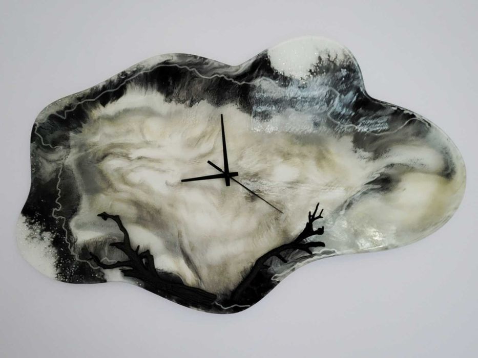 Настенные часы из эпоксидной смолы «Древо Гармонии» ручная работа