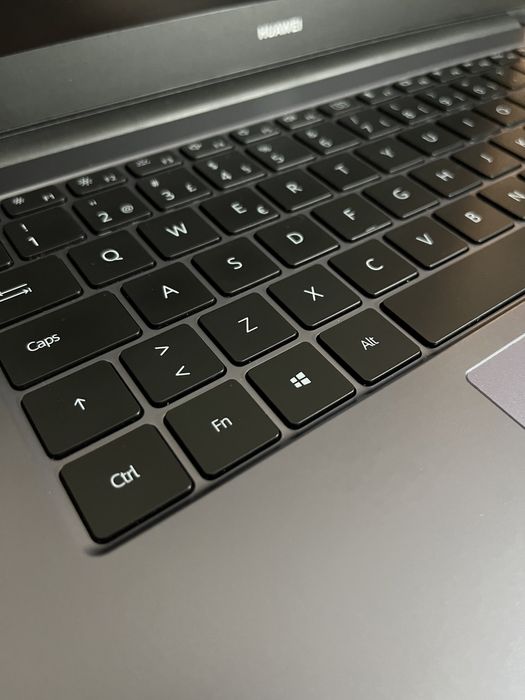 Portátil: Huawei MateBook D14