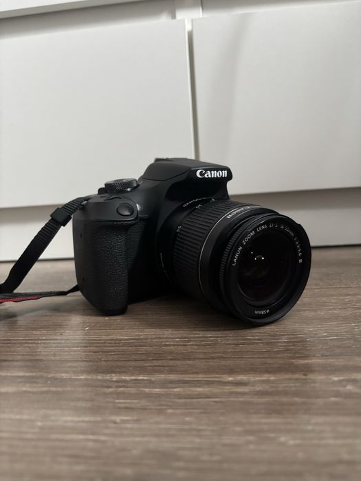 Canon 2000D body + kit lens efs 18-55mm
