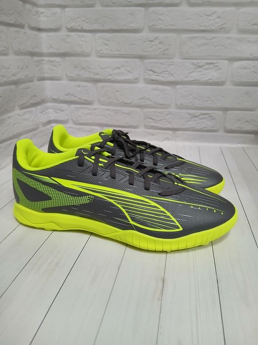 Сороконіжки чоловічі Puma Ultra 5 Play Tt Black/Green 108331-03 —
