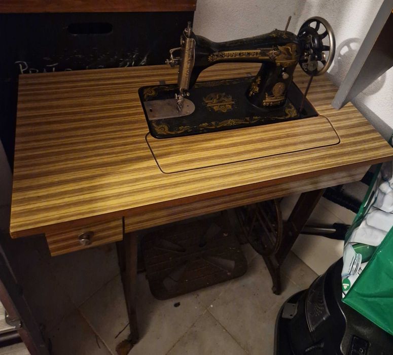 Máquina de costura Singer