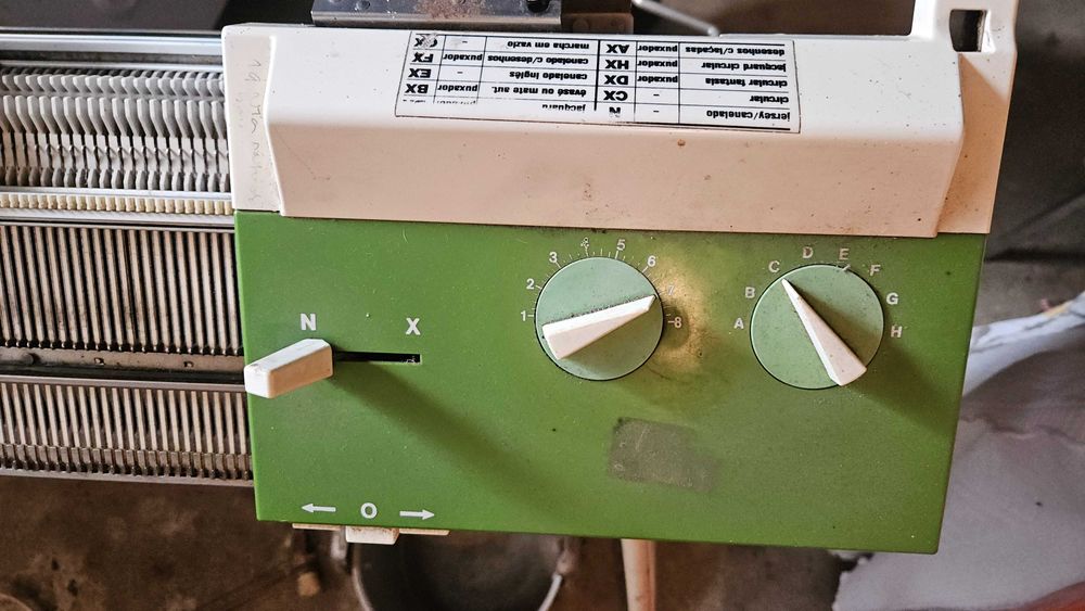 Maquina de Tricotar para camisolas