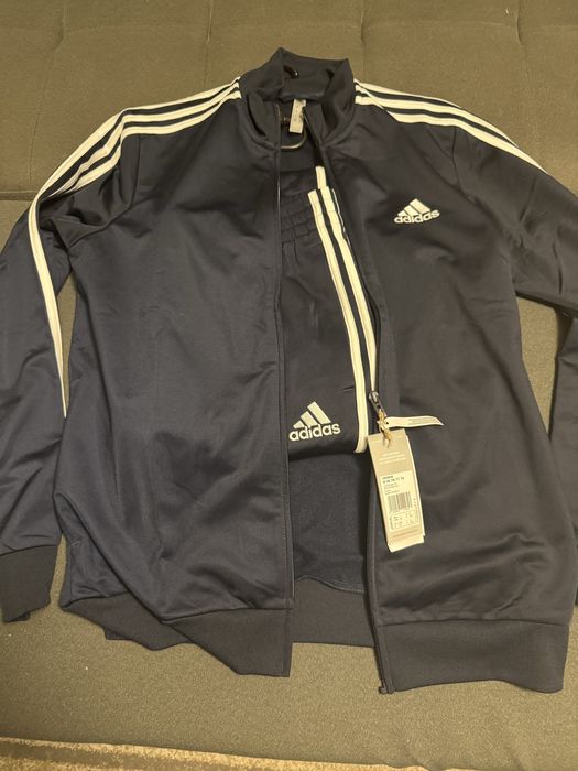 Спортивный костюм adidas