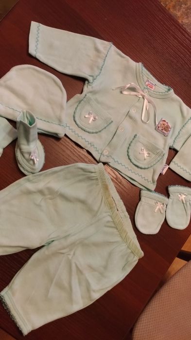 Komplet niemowlęcy dziewczęcy body dres roz 68 62