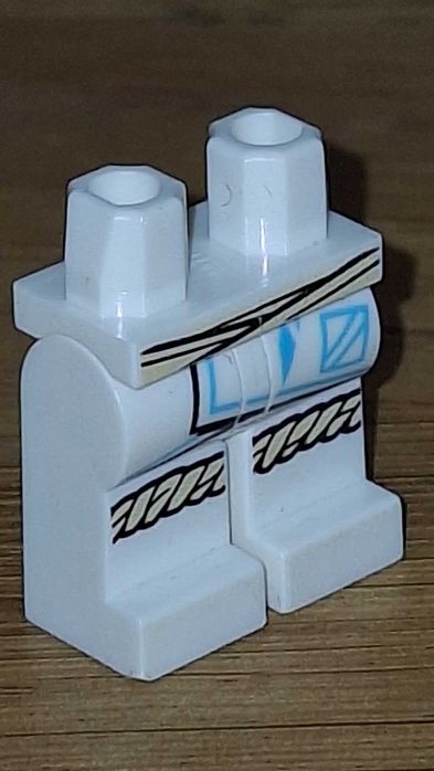 LEGO 970c00pb1511 - njo0819 - Zane - Dragons Rising, Tunic, Hood.