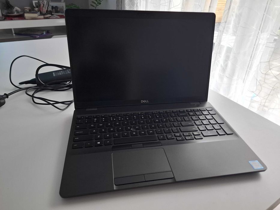 DELL LATITUDE 5500, I5 8265U, 16GB RAM DDR4,LTE, WIN11, Stan Idealny