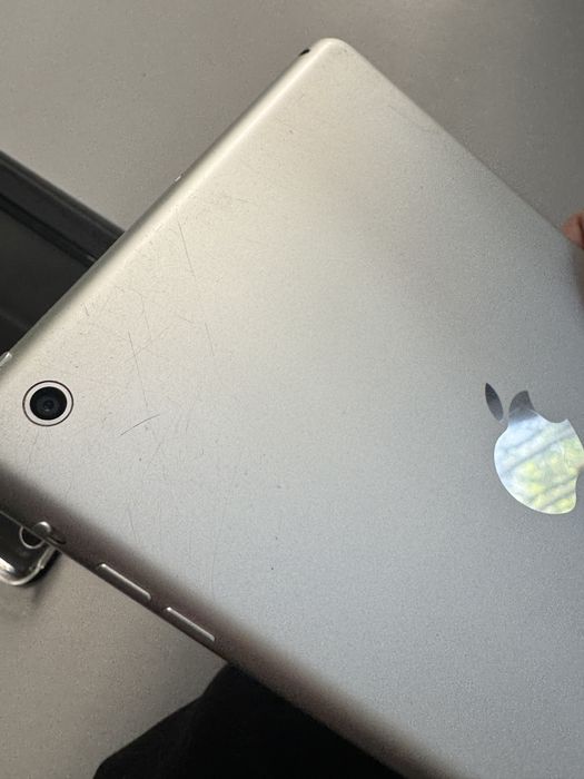 iPad mini 1 16GB Wi-Fi + чохол