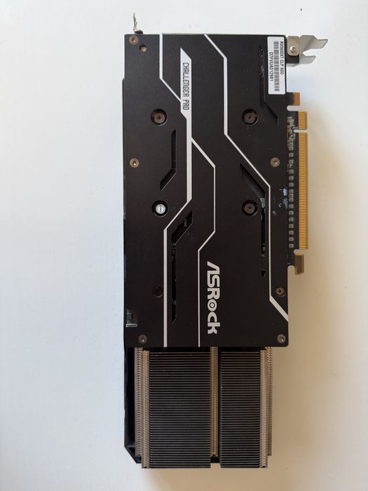 ASRock RX5600XT  AMD Ryzen 7 5700X3D