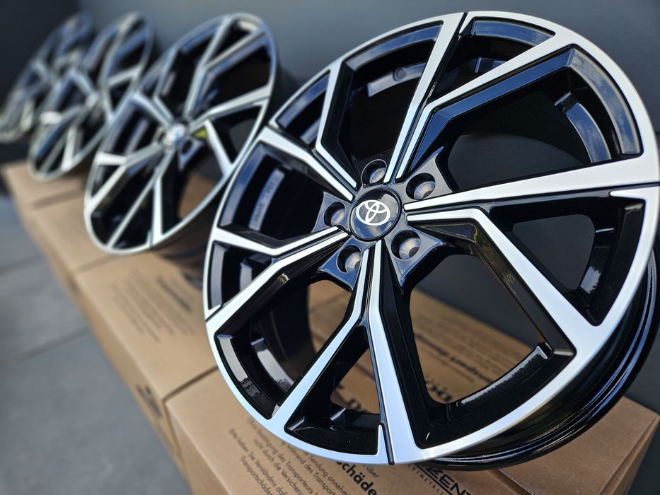 Toyota 17 " Nowe 5x114,3 C-HR RAV4 Corolla CHR Felgi Czarne Alufelgi