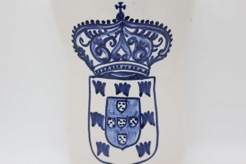 Manga de Farmácia Brasão das Quinas Cerâmica Viúva Lamego Marcada